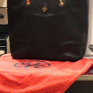 Tory Burch Tote bag.